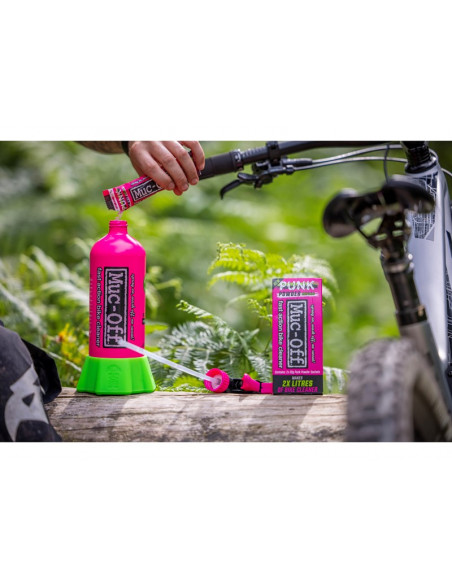 MUC-OFF Bottle For Life Bundle (Inc 4 Pack Punk Powder)